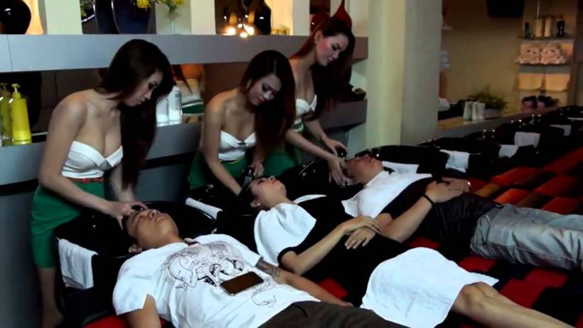 Bildergebnis für ‫صالون حلاقة‬‎